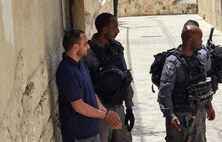 الاحتلال يشن حملة اعتقالات في القدس